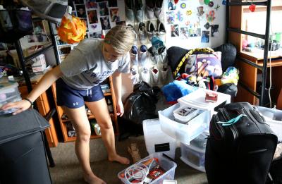 Move-in Day at UW-Stout residence halls.